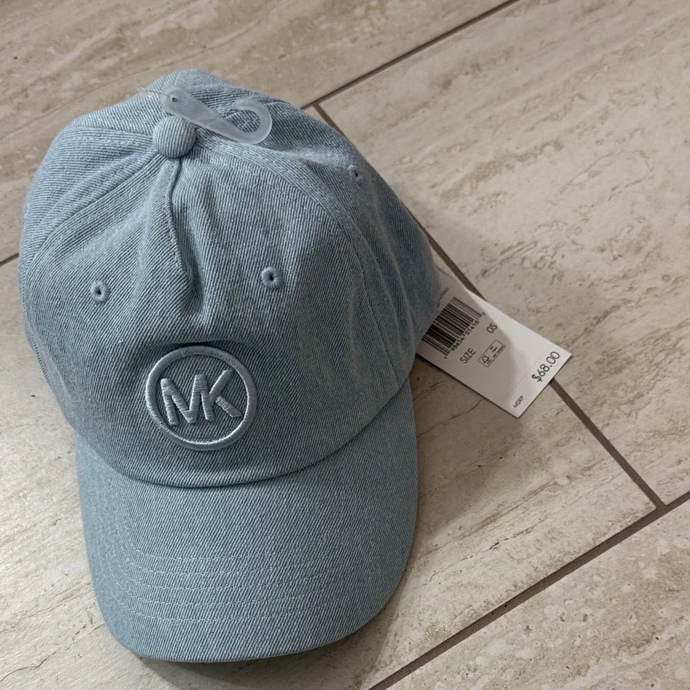 Michael Kors Light Blue denim .. MK embroidery logo
Silver snap back - Picture 1 of 5